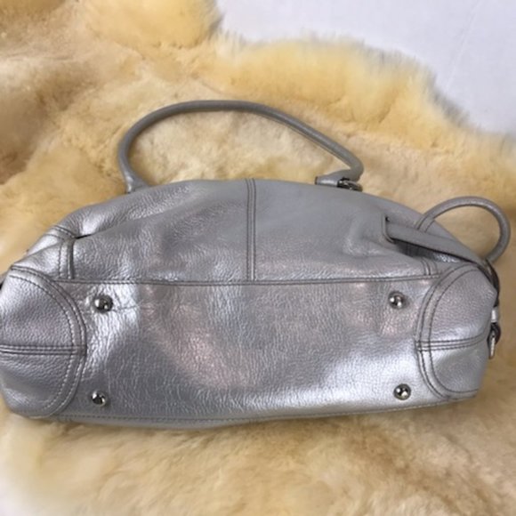 Tignanello silver leather Satchel handbag - Picture 8 of 10